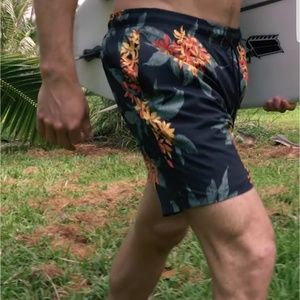 Swim trunks black floral
